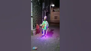 المسحراتى إلى بينور فى الضلمه فكره جميله والله 