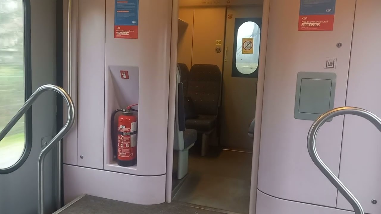 HLE 1919+M6+HLE1906 IC 4536 sncb voyage entre Bruxelles-Midi et Nivelles.