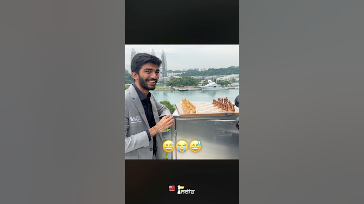 Gukesh almost LOSES his WORLD CHAMPIONSHIP TROPHY 🤣 #chess #gukesh