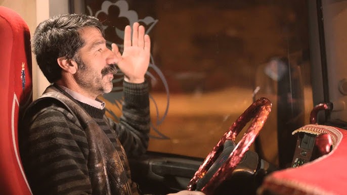 Qozonda eskortlar bilan erotik massaj