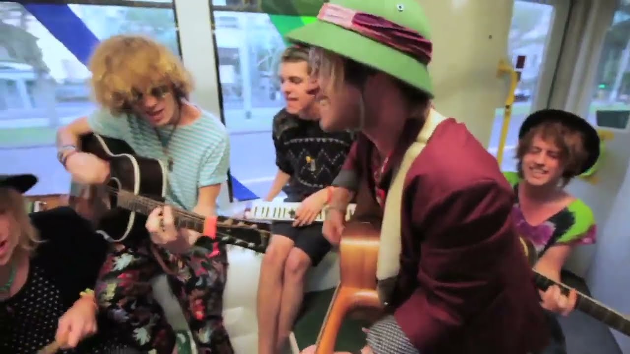 Will and the People - Mr.Sketchy (Tram Session)