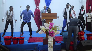 Fr. Emmanuel MUSONGO - La joie du Seigneur est notre force!!! Suivez!