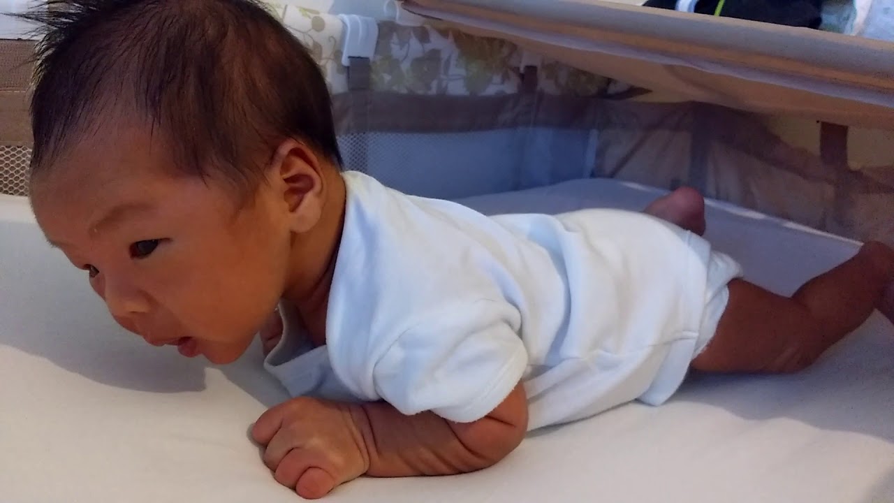 Newborn Baby Exercise. Baby Isaac "Look how strong my neck is". Tummy