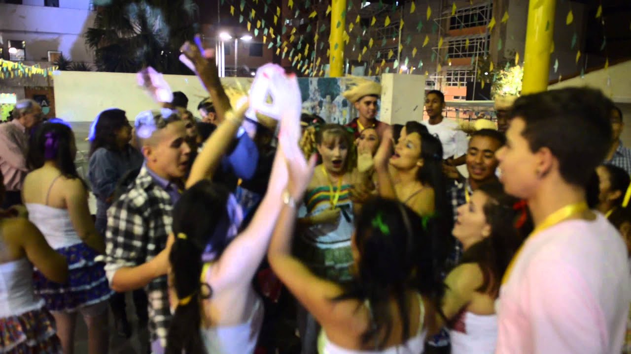 Na Minha Quadrilha Só Tem Gente Que Brilha