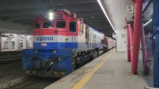 KORAIL Class 7400 Diesel Electric Locomotive no. 7453, Gyeongbu Line Mugunghwa train for Busan