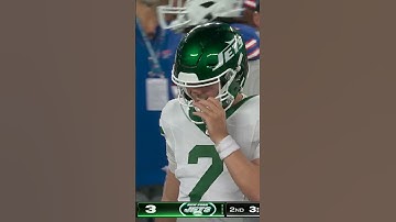 Matt Milano intercepts the Zach Wilson pass vs. New York Jets