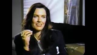 Roy Orbison  -  VH1 - To One - Feat  Jeff Lynne - George Harrison - Barbara Orbison - Don Was screenshot 5