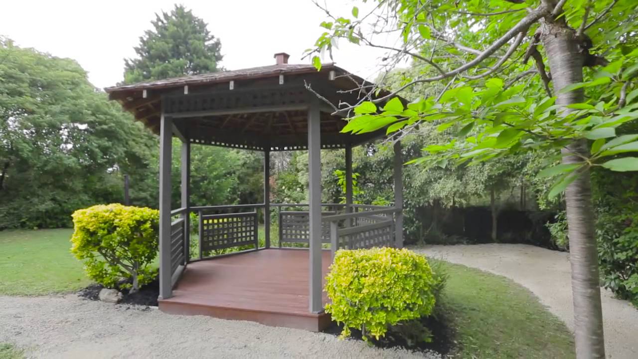 Property: 9 Rutland Avenue Templestowe