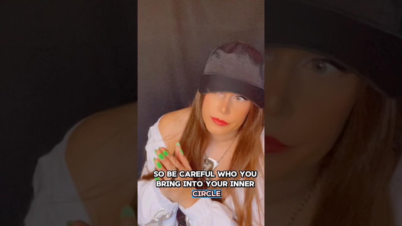 Keep your circle small. 🔐 