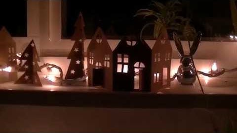 CHRISTMAS DIY |  Paper Village & Snowflake Garland