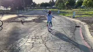 Daddy teaches Harlee to ride a bike by WuCrew 112 views 3 months ago 48 seconds