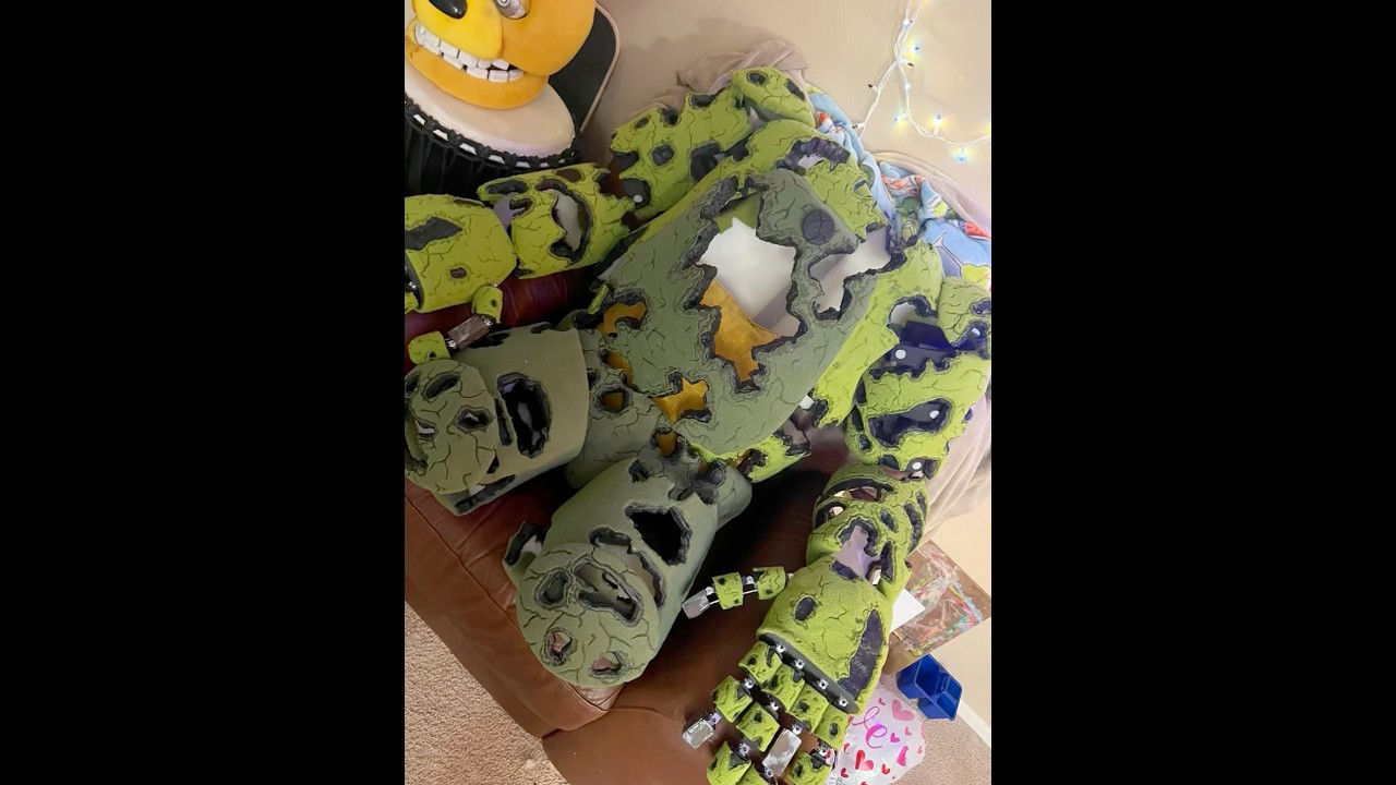 Making a Springtrap cosplay part 3 #fnaf #springtrap #fnaf3
