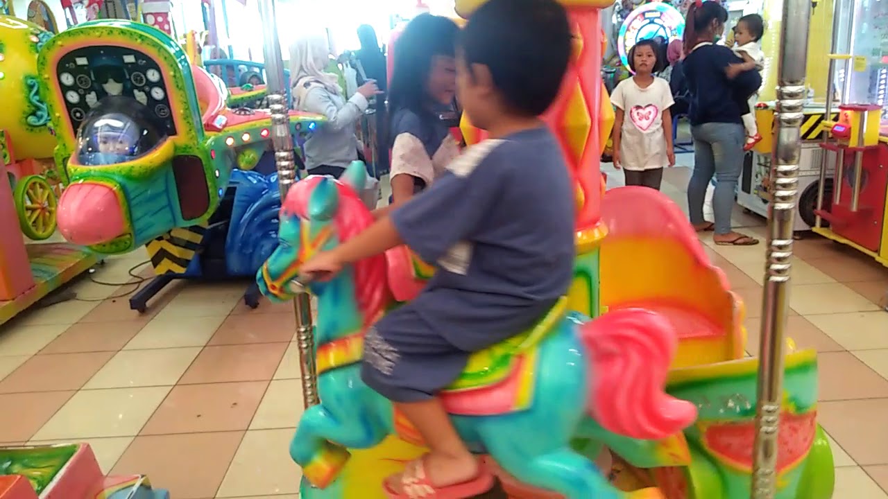  Mainan Anak anak  di mall 2 YouTube