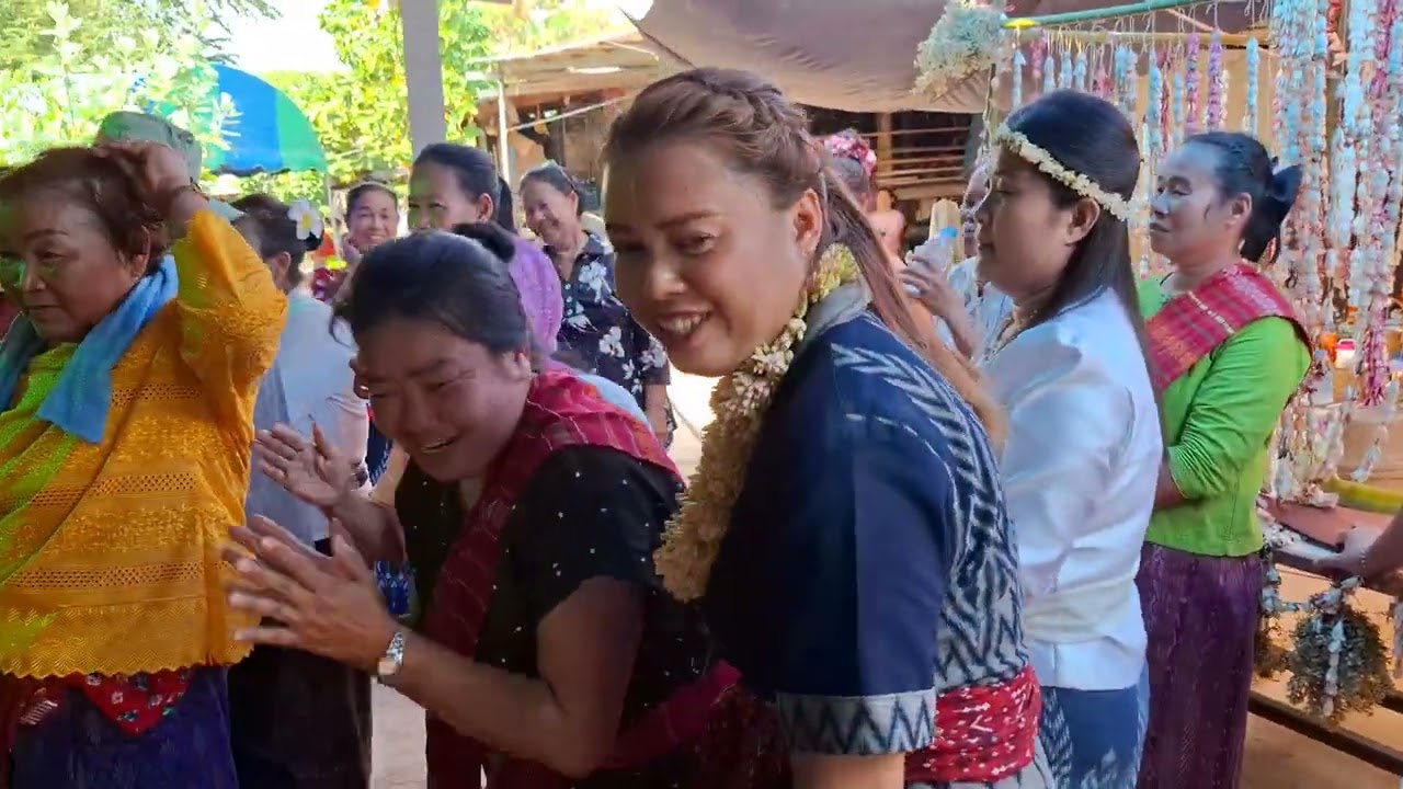 หมอเหยา บ.นาขาม ต.ห้วยยาง อ.เมือง จ.สกลนคร  ปี 68 บรรเลงโดยวงก้อยขมอุดมศิลป์