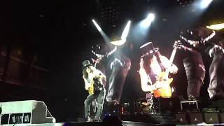 Slash plays Godfather Riff in Miami