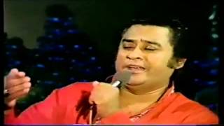 Miniatura de vídeo de "Kishore Kumar Live - Phoolon Ka Taron Ka Sab Ka Kehna Hai - (Kishore Live In UK)"