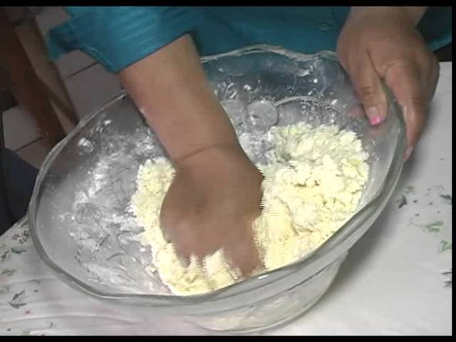 EnFamiliaEc Pan de yuca - YouTube