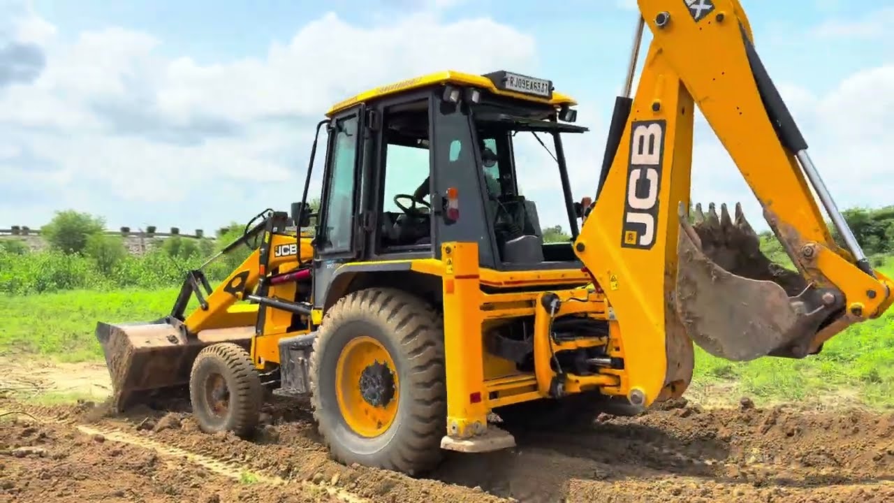 New jcb backhoe loader 2025 new model bs5 49HP leveling work😳