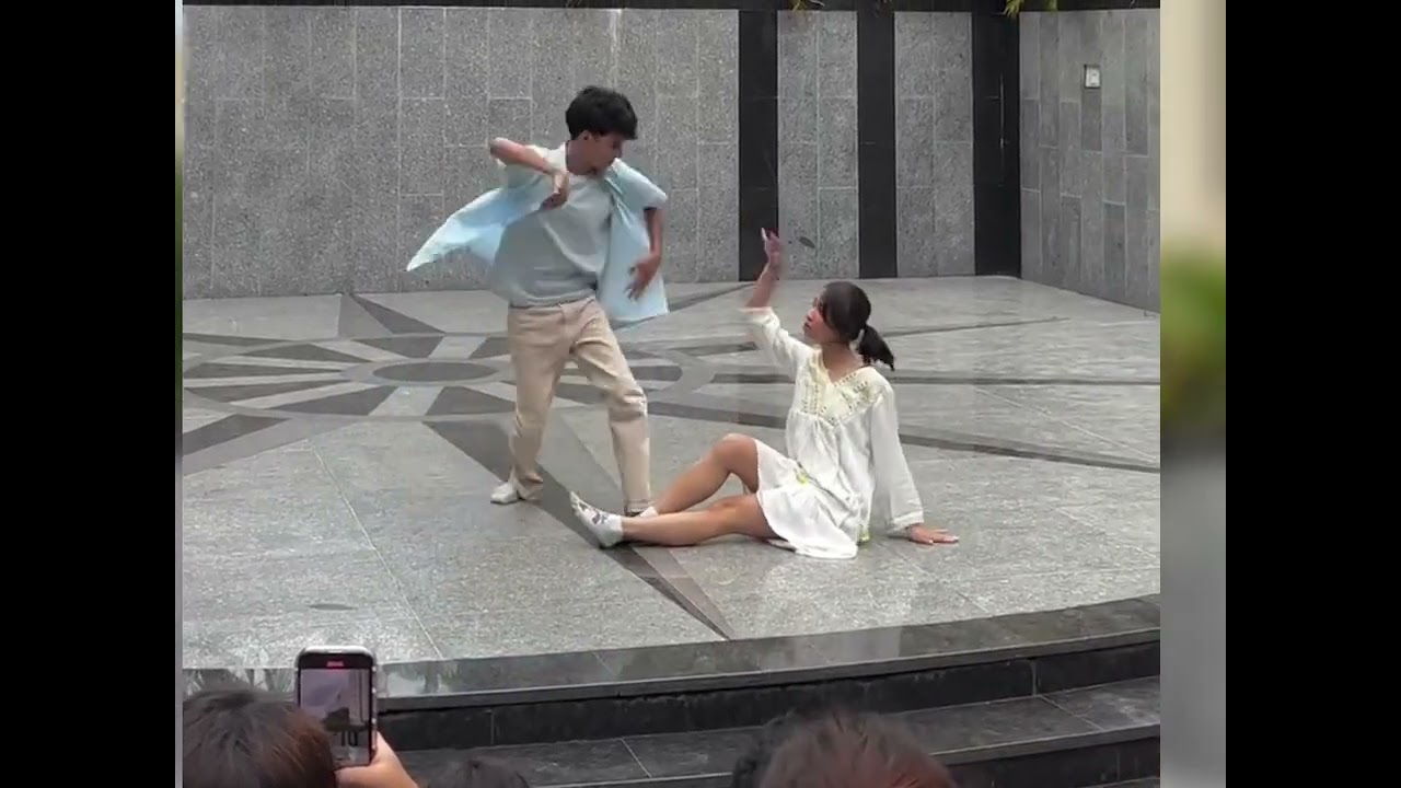  Jeene  laga hoon song | University dance video viral !