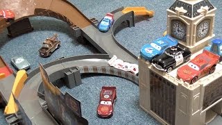 カーズ トミカ 世界を走れ!大きなアクションサーキット 欠品無し★動作確認済 Disney Cars Tomica Circuit カーズ トミカ サーキット - YouTube