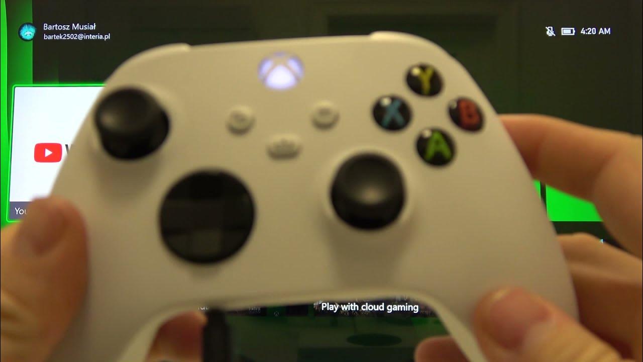 How to Connect Wired Heaphones to XBOX Series S Plug 3.5mm Headphones