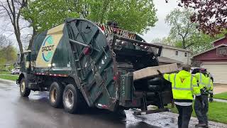 Groot Rear Loader Garbage Truck Eating Wet Bulk