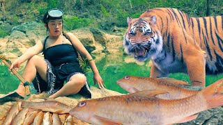 tiger swim to primitive girl catches fish in the big deep river survival from big fish