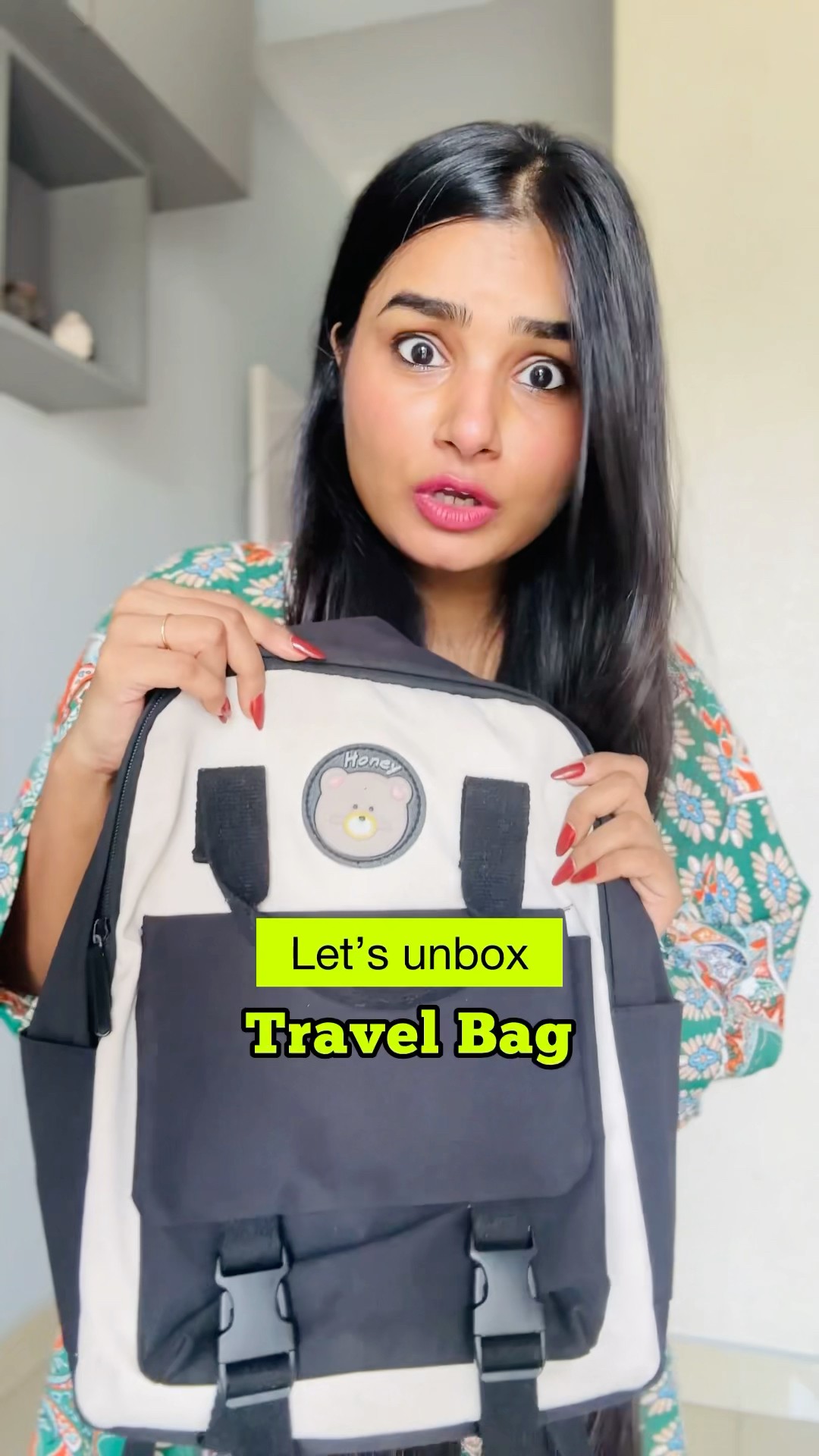 Unboxing Travel Bag ? #crafteraditi #unboxing #asmr #shorts #travelessentials ​⁠@CrafterAditi