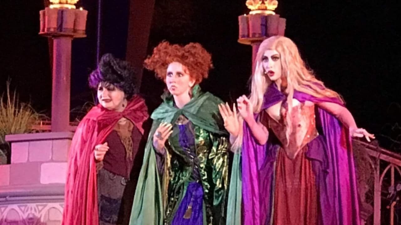 Hocus Pocus Villain Spelltacular - YouTube