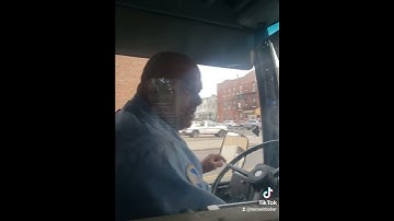 #mta Bus issues every day. we wana pay but there machine is not working.