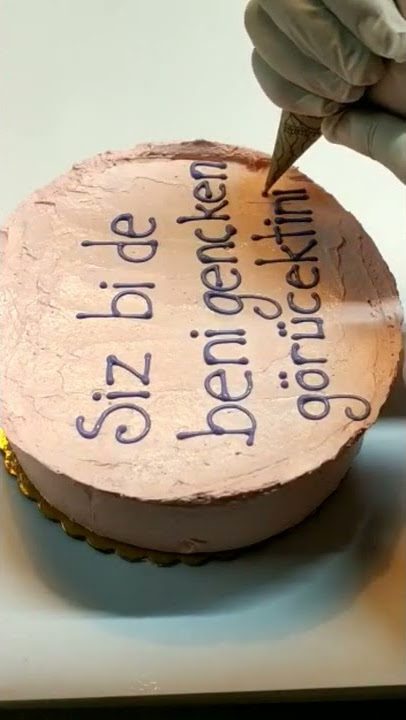 Sos ile yazı yazma  Bento pasta #writing #cake #pasta #cakedecorating