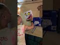 Pintando – urban art clip, street artist Barcelona, arte urbano BCN