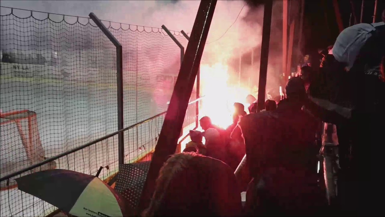 Waldstadion Niesky....das letzte Spiel oben ohne!!!