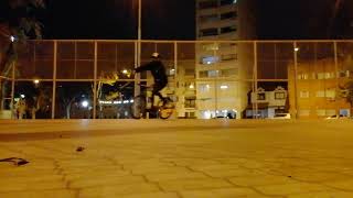 bike hit airball bici pegar pelota en el aire