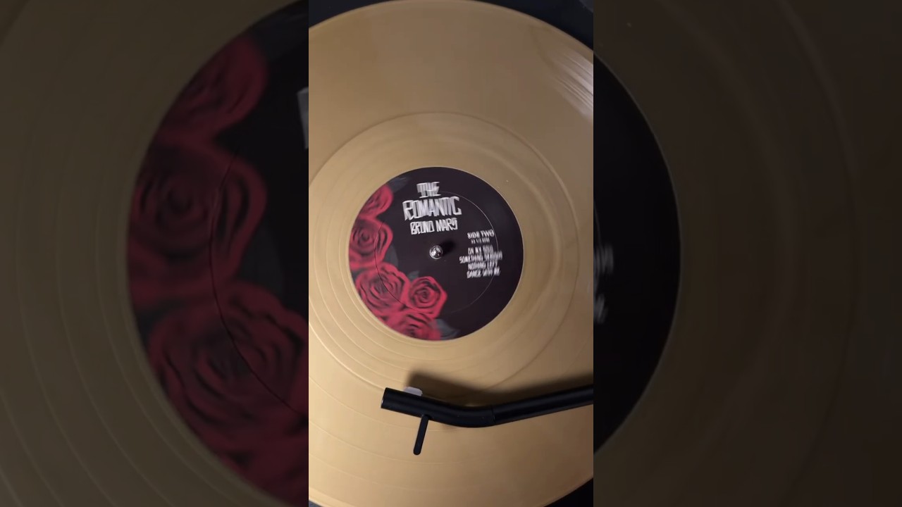 Unboxing Bruno Mars' The Romantic (Amazon Exclusive Gold Vinyl
