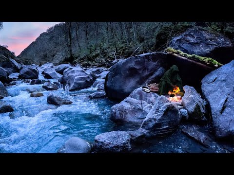 SOLO SURVIVAL CAMPING In HEAVY RAIN THUNDER Building Warm BUSHCRAFT SHELTER No Tent Asmr