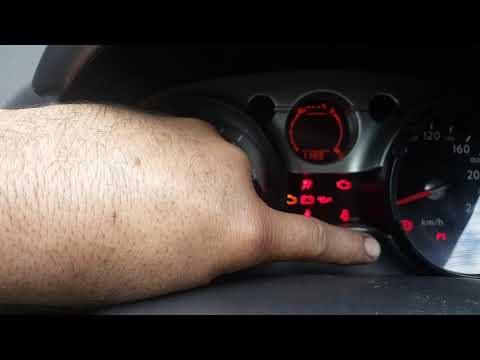 Video: 2010 Nissan Altima'daki yağ lambasını nasıl sıfırlarsınız?