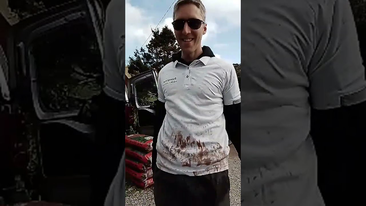 🌧️ Rainy Garden Path Cleanup – Weeds Be Gone! 🌿