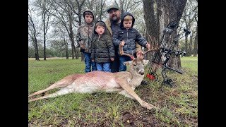 Brad's Giant Gillespie Co. Buck- Texas Hill Country Bowhunting