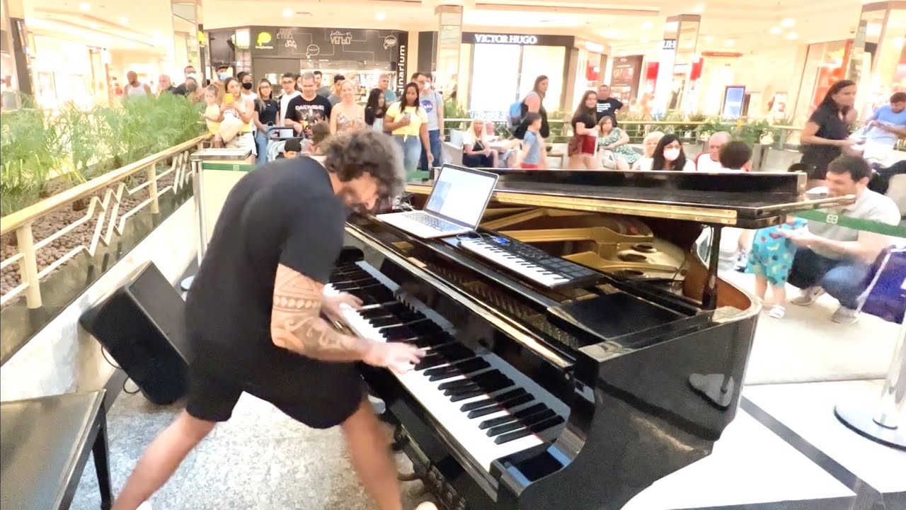 Sweet Dreams Eurythmics (Piano Shopping Mall) YouTube