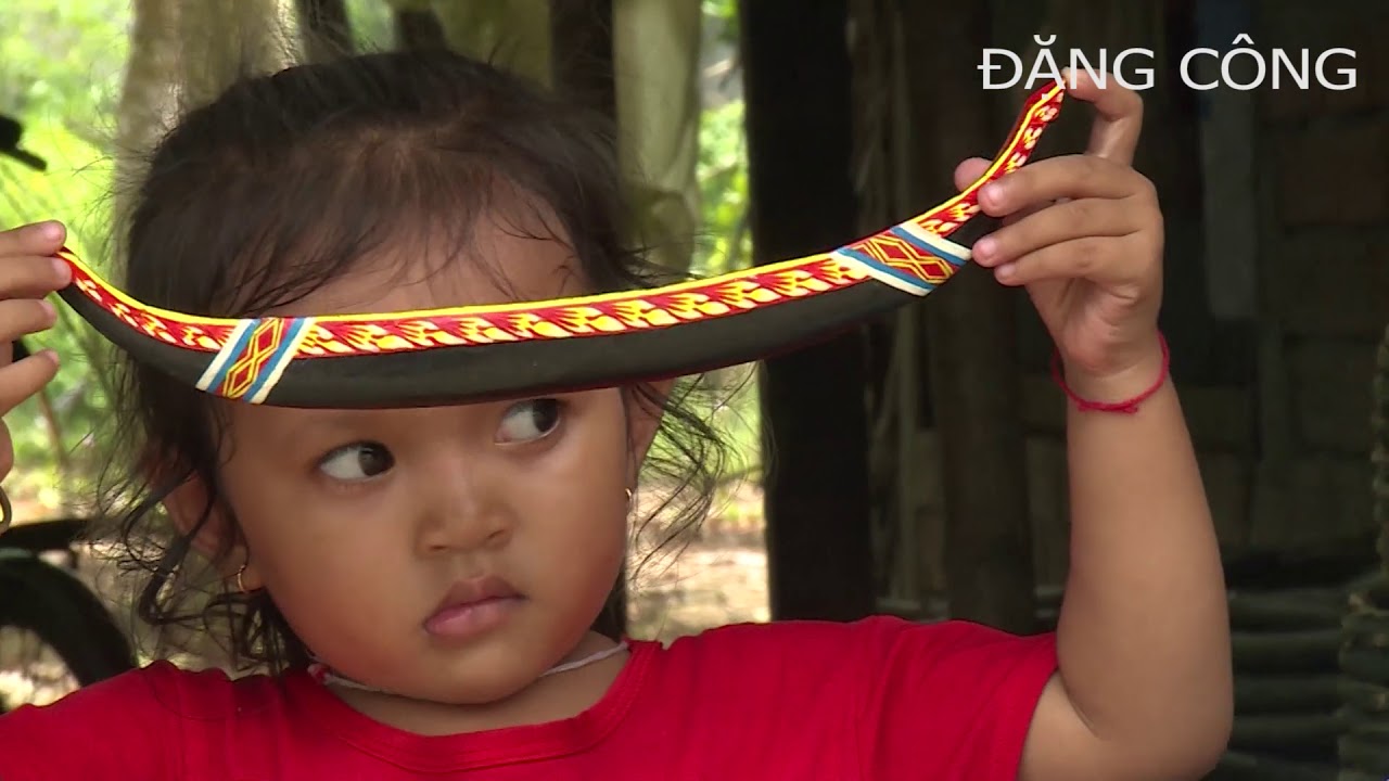 TỤC ĐUA GHE NGO CỦA NGƯỜI KHMER NAM BỘ