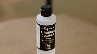 Airbrush Cleaner for Water-Base Paints, 400ml (13.5 liquid oz) Acrylicos  Vallejo 