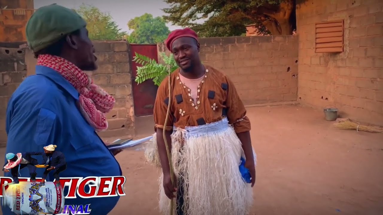 Le Fou Woroli, Khassa a mit Mr Lot en infraction devant son père le policier