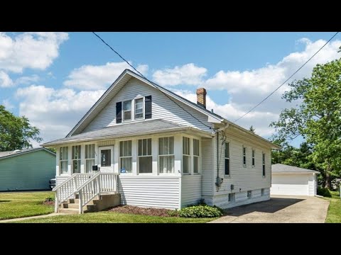 470 N Prairie Avenue, Mundelein, IL home video tour