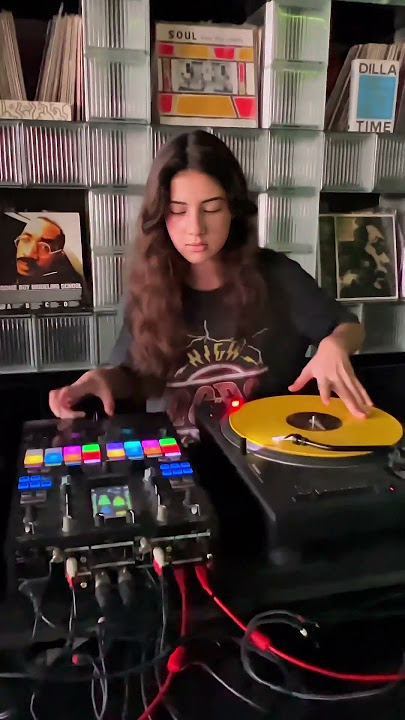Scratching with DMC World Champion Dj Chmielix 🎚️🔥 #djmichelle #djchmielix #scratchdj