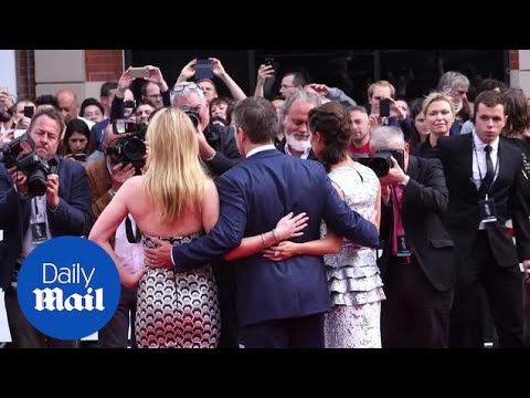 Jason Bourne premiere: Matt Damon and Alicia Vikander posing - Daily Mail