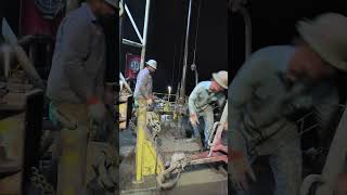 Iron Roughneck in Action – Fast & Precise Pipe Handling #roughnecks #petroleum #oilfieldlife