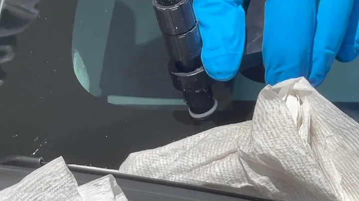 Safelite repairs my Windshield Rock Chip. Repair took exactly 16 minutes to complete 👍🏼