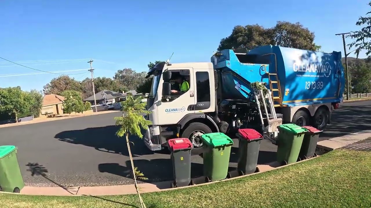 Cleanaway 814 slammer and little bit of 999