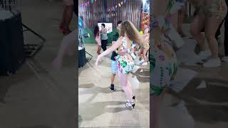 Essa Dupla Dança Demais